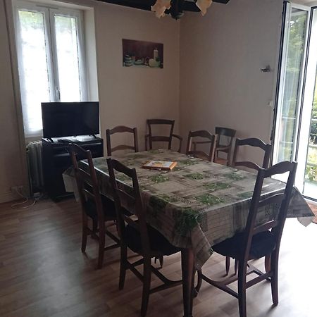 Maison Au Bord De La Riviere Dronne En Perigord Vert Saint-Front-la-Rivière Екстериор снимка