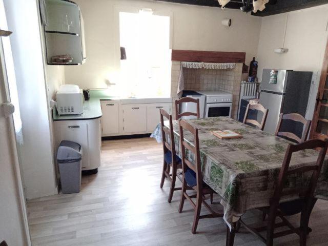 Maison Au Bord De La Riviere Dronne En Perigord Vert Saint-Front-la-Rivière Екстериор снимка